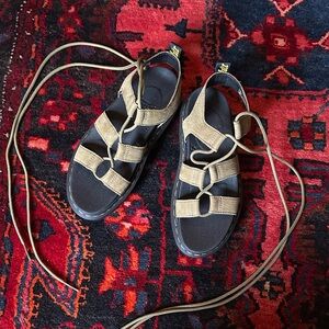 Brand New Never Worn Dr Marten NARTILLA TUMBLED NUBUCK LEATHER GLADIATOR SANDALS